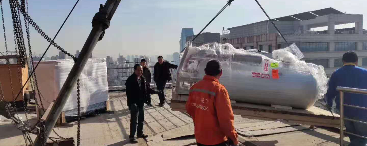 郑州市中心医院医用中心制氧系统安装进行中